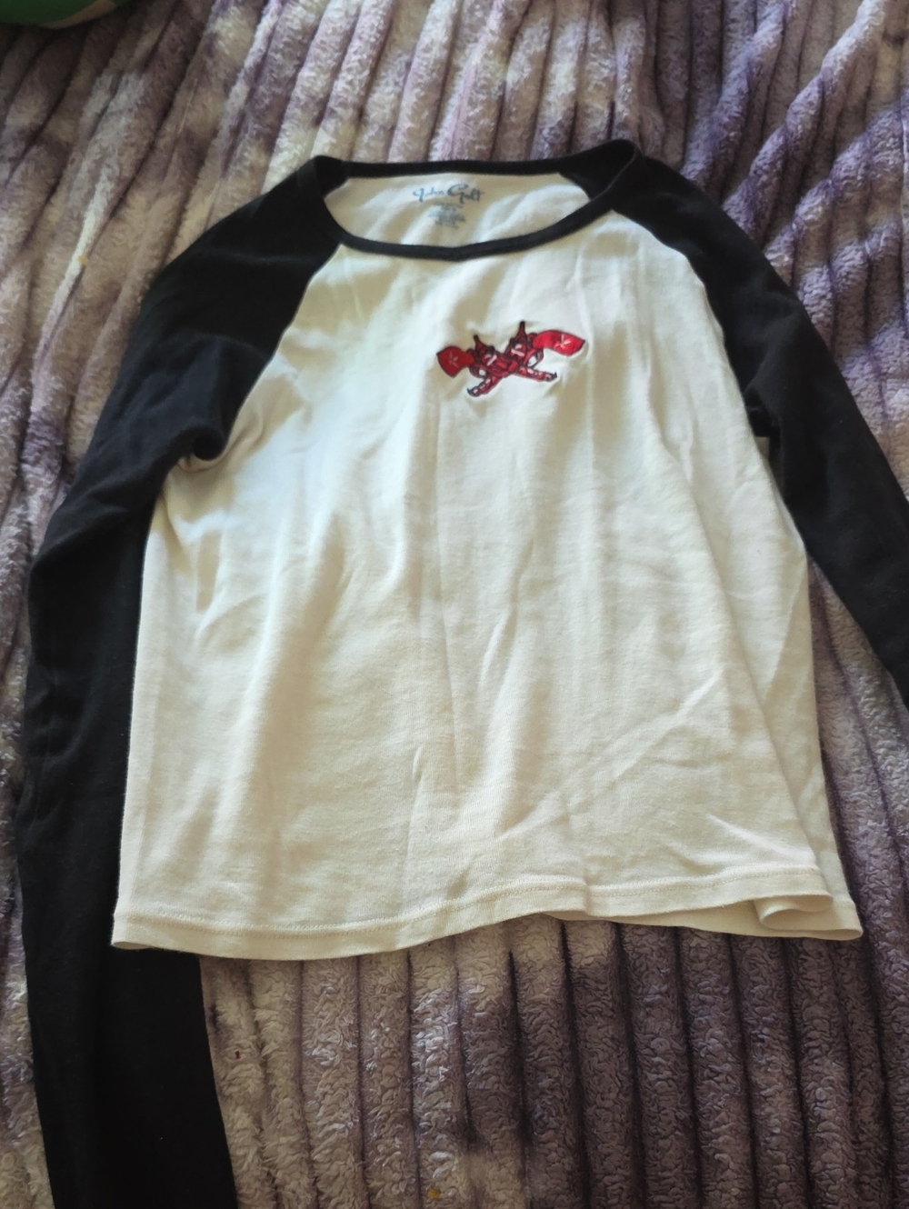 Brandy Melville Black & White Raglan Long Sleeve Shirt with Red Graphic
